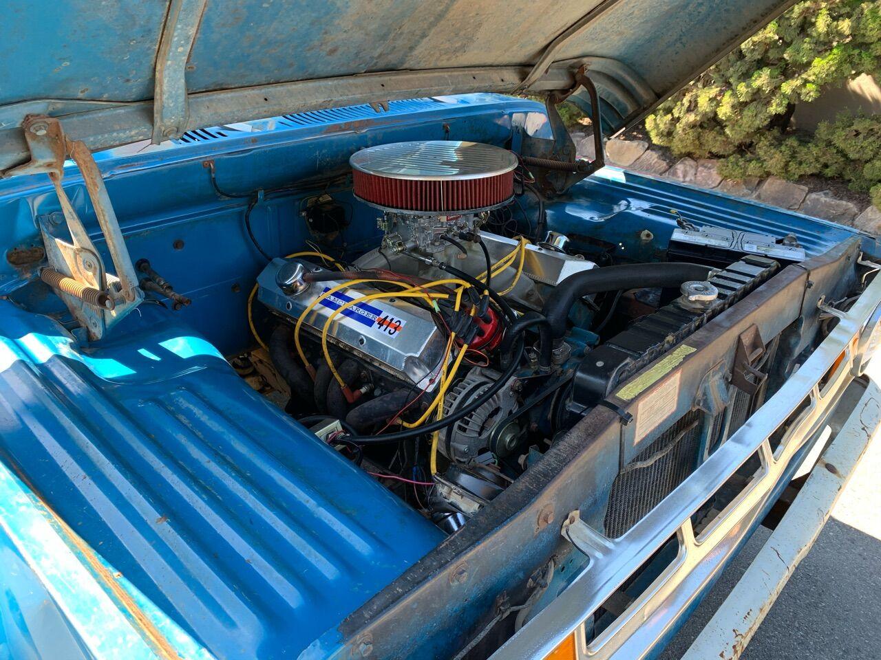 1969 Dodge D100 Motor