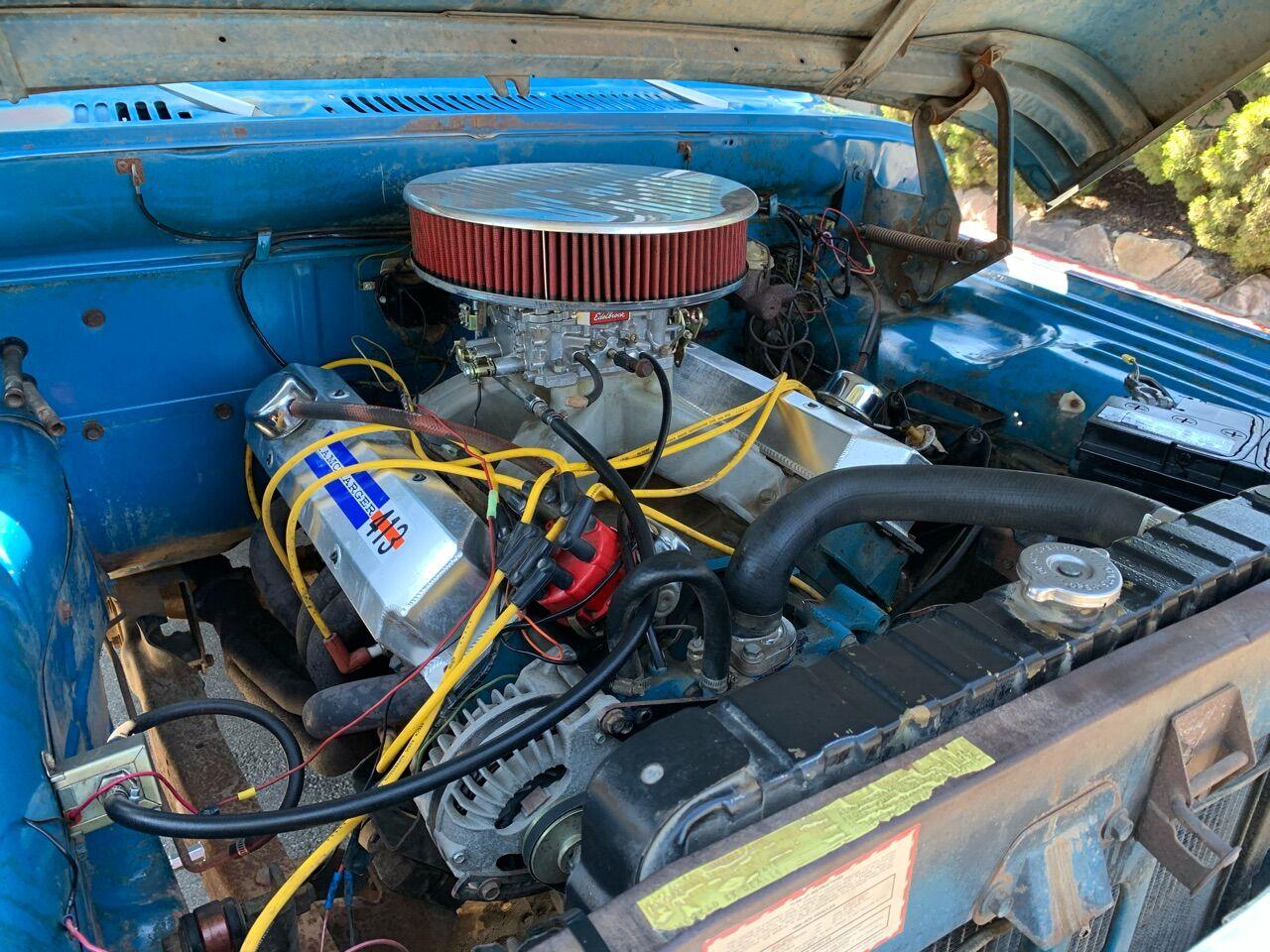 1969 Dodge D100 Motor