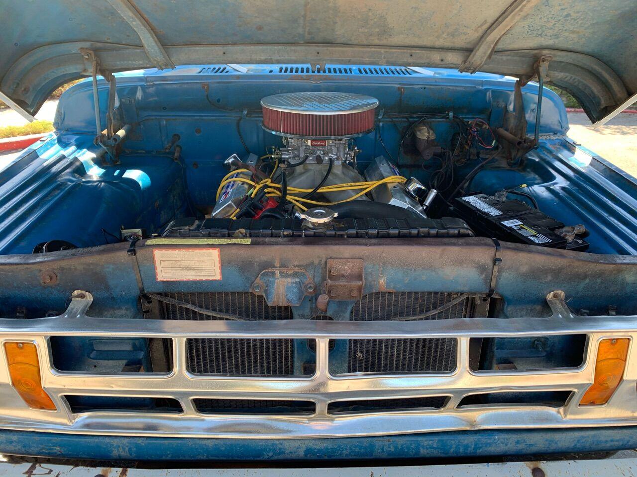 1969 Dodge D100 Motor